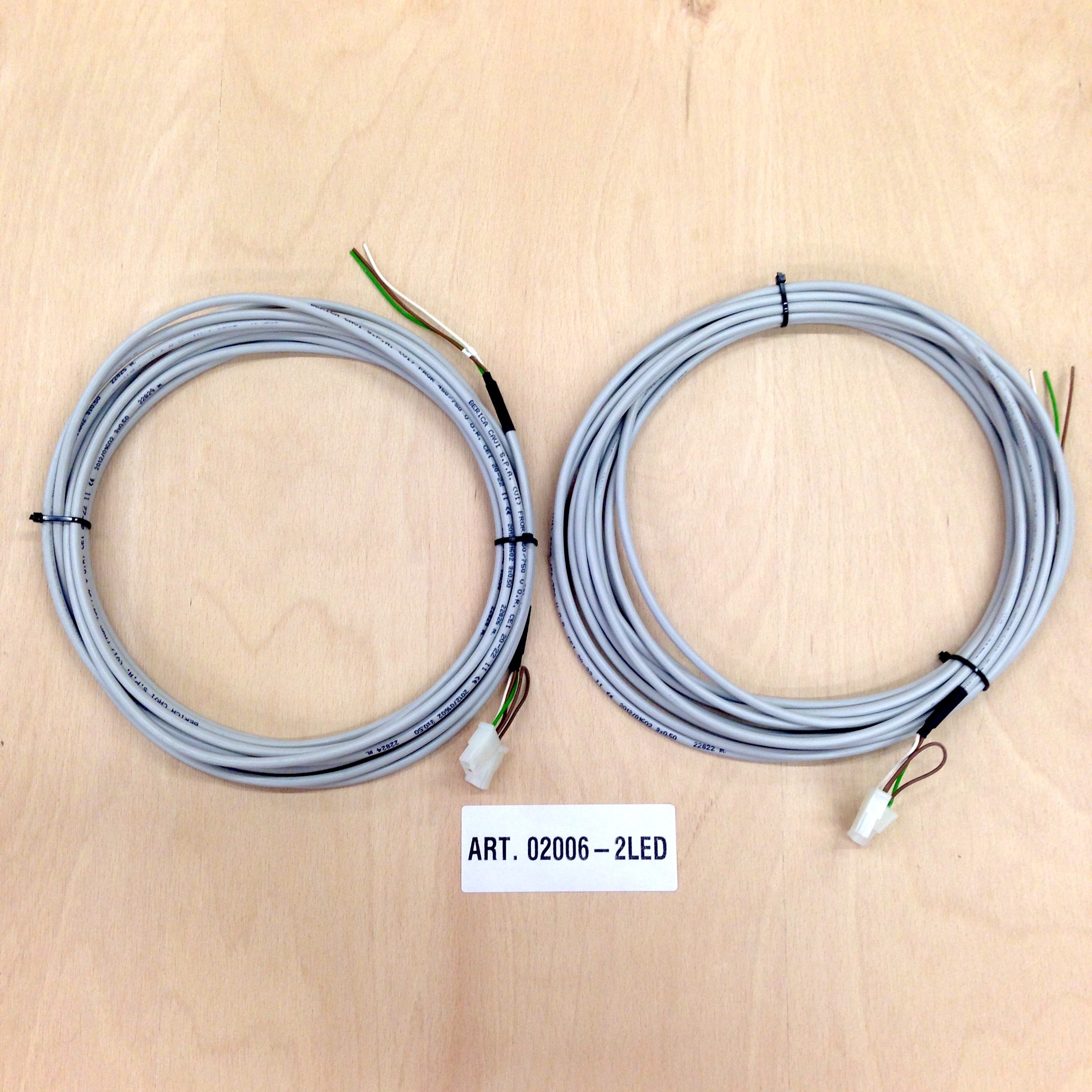 TWO-WAY LED LIGHT WIRING