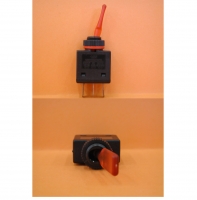 INTERRRUTTORE A LEVETTA LUNGA ILLUMINATA  ROSSO 10 AMP/12 VOLT